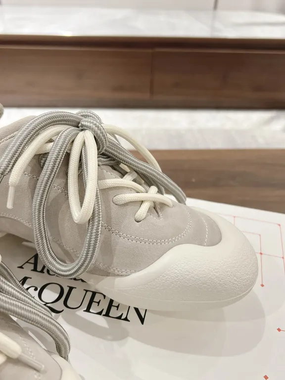 Alexander McQueen Shoe 